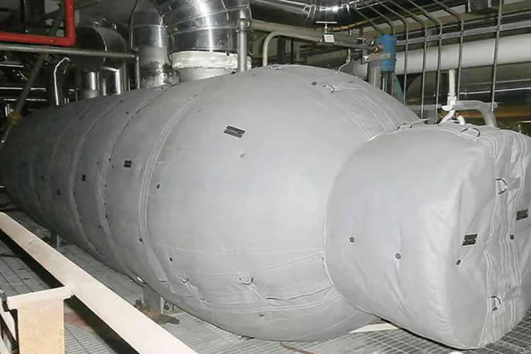 再沸器保溫,再沸器<a href=http://www.z833.cn/e/tags/?tagname=%E4%BF%9D%E6%B8%A9%E5%A5%97 target=_blank class=infotextkey>保溫套</a>,<a href=http://www.z833.cn/e/tags/?tagname=%E6%8D%A2%E7%83%AD%E5%99%A8%E4%BF%9D%E6%B8%A9 target=_blank class=infotextkey>換熱器保溫</a>